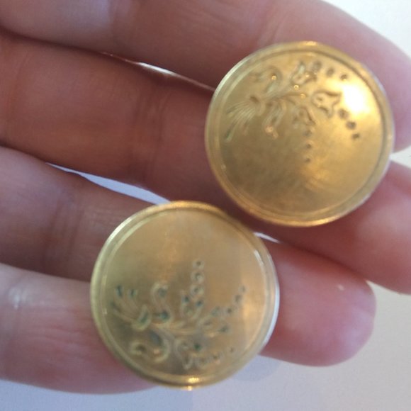 Gold filled round floral etched clip earrings 1 20 12K GF BAB - Picture 4 of 14